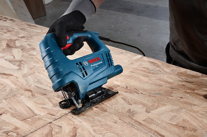 Fierastrau vertical Bosch Professional GST 680, 500W, 3100SPM, Lungime cursa 20 mm