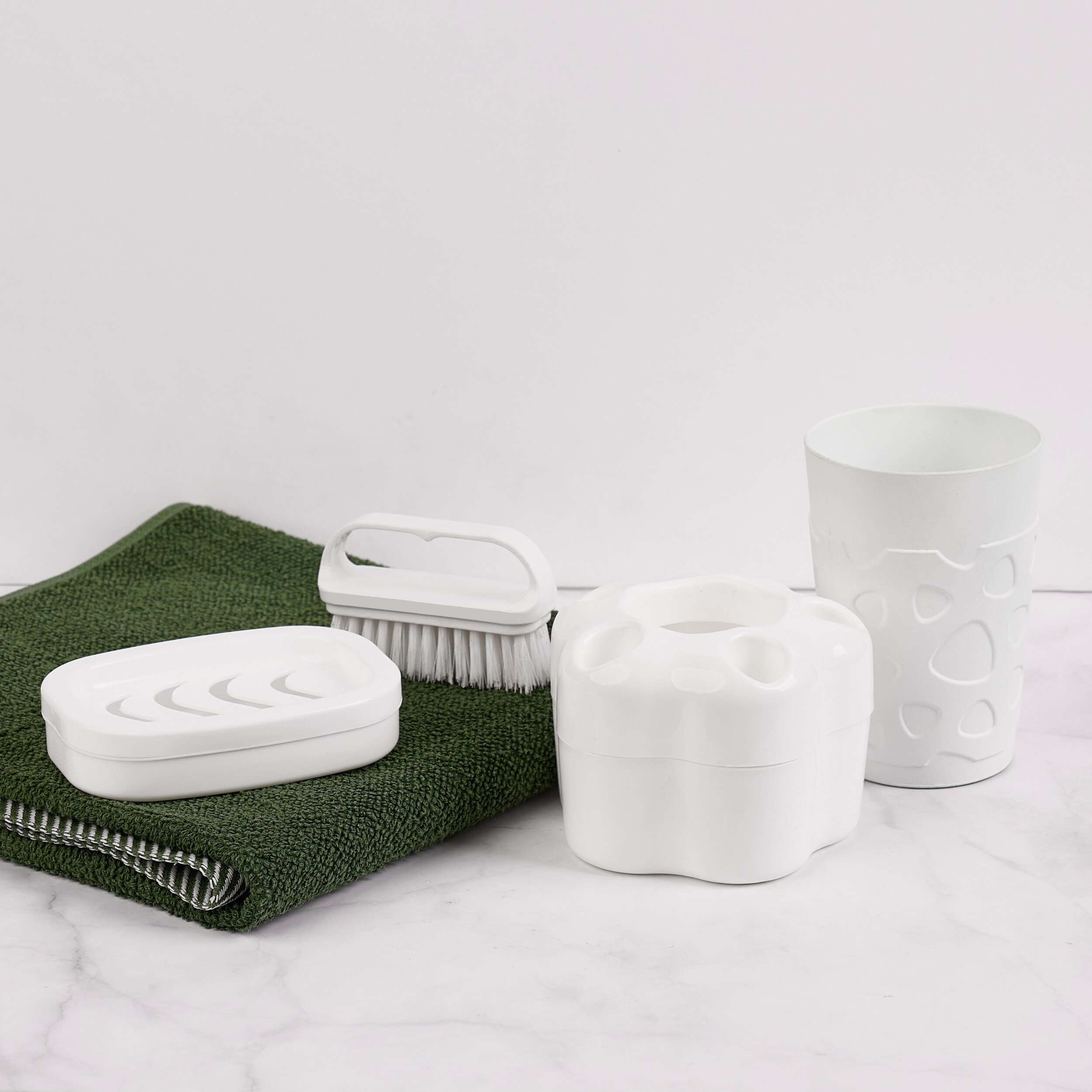 Set accesorii baie PLASTINA, 4 piese, alb