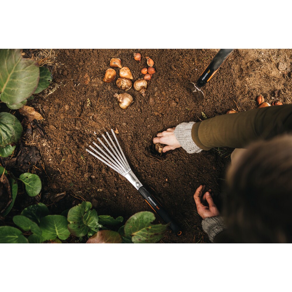 Grebla de mana FISKARS Xact, otel inoxidabil, argintiu