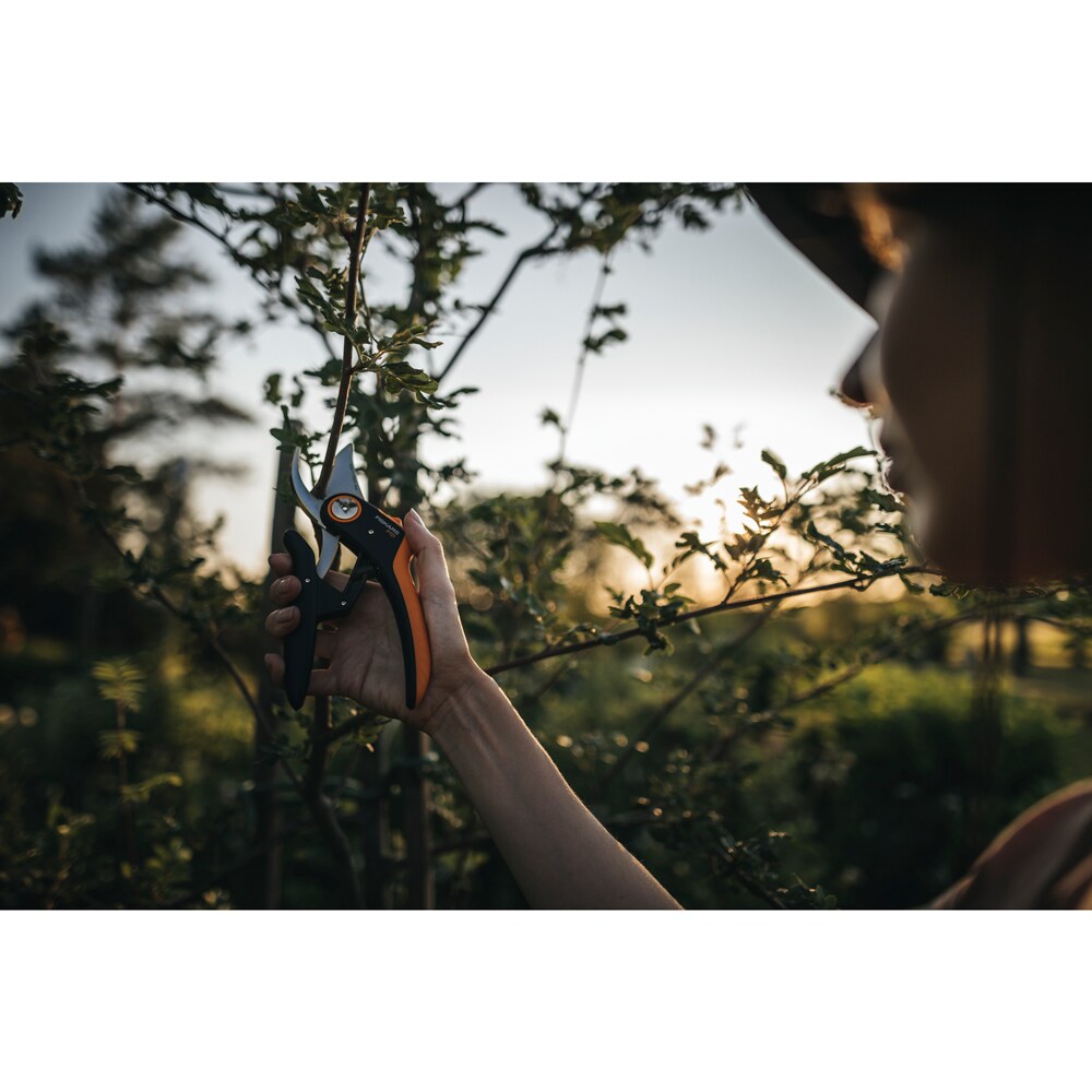 Foarfeca pas cu pas FISKARS P721 Plus PowerLever, otel, negru