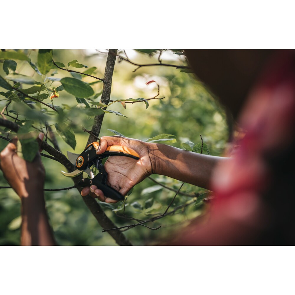 Foarfeca pas cu pas FISKARS P721 Plus PowerLever, otel, negru