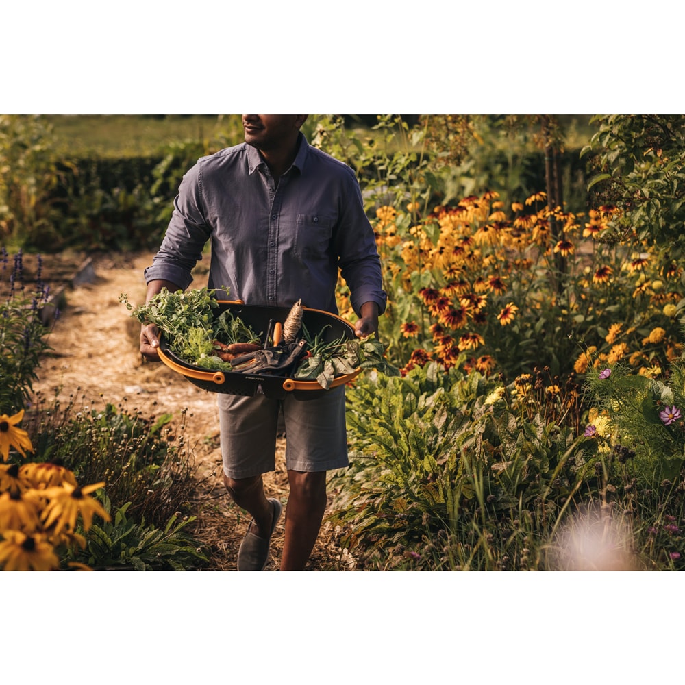 Cos de gradina FISKARS Plus, plastic, negru