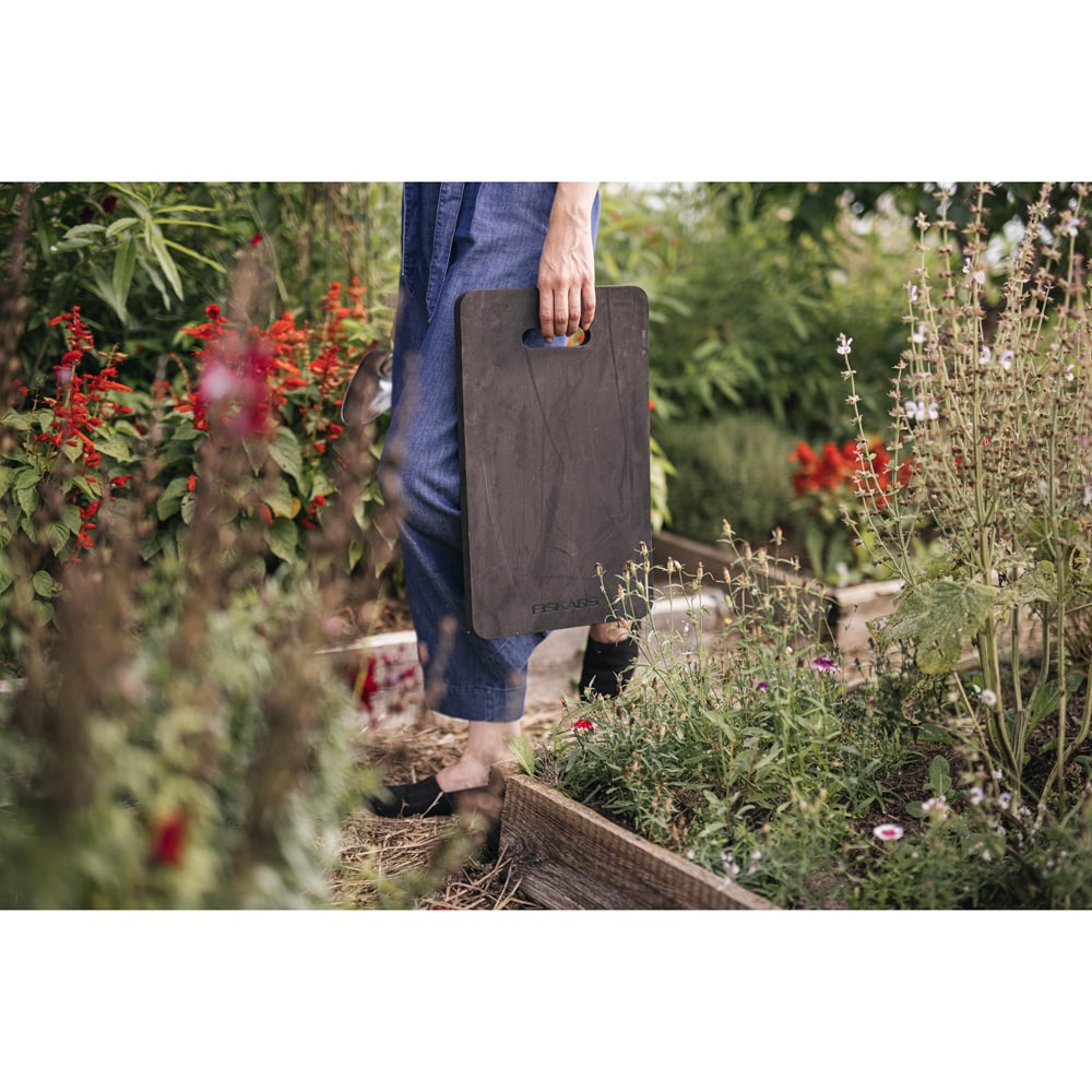 Protectie genunchi FISKARS Solid, plastic, negru