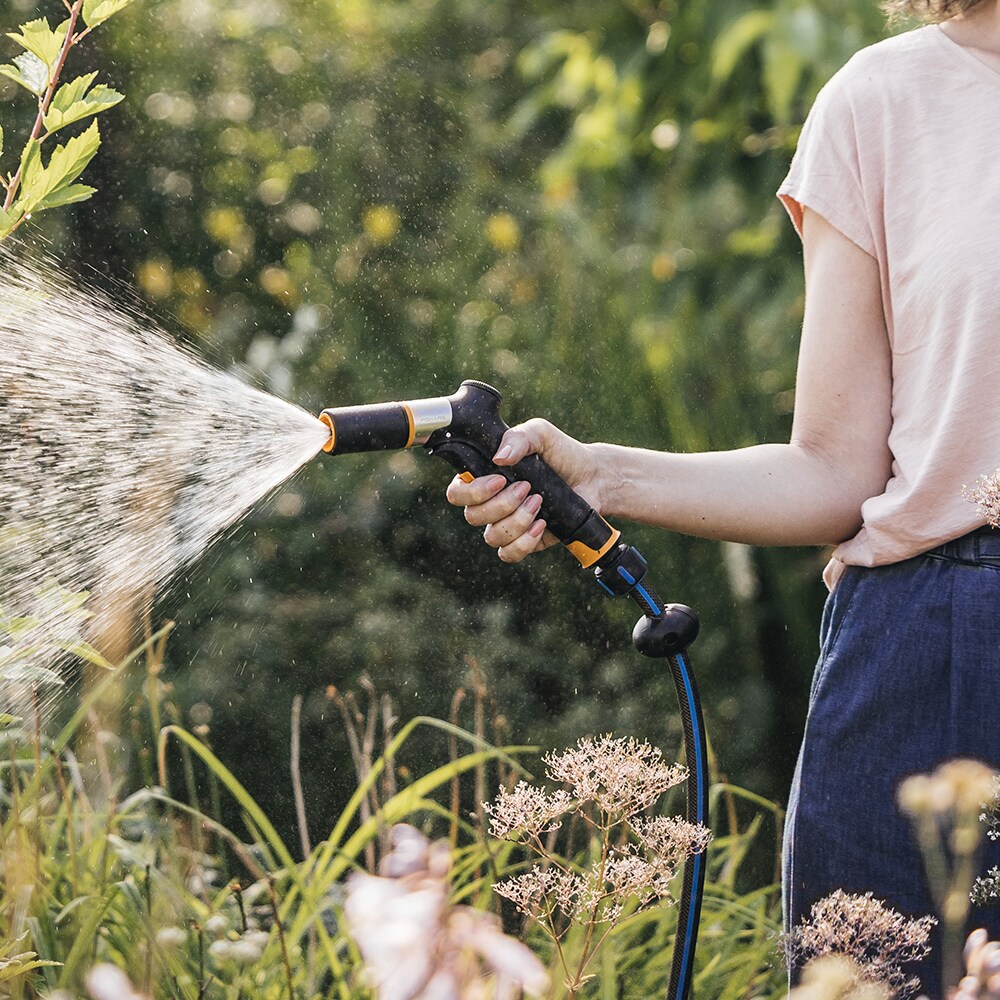 Pistol pentru stropit FISKARS 1067193, 2 jeturi, negru