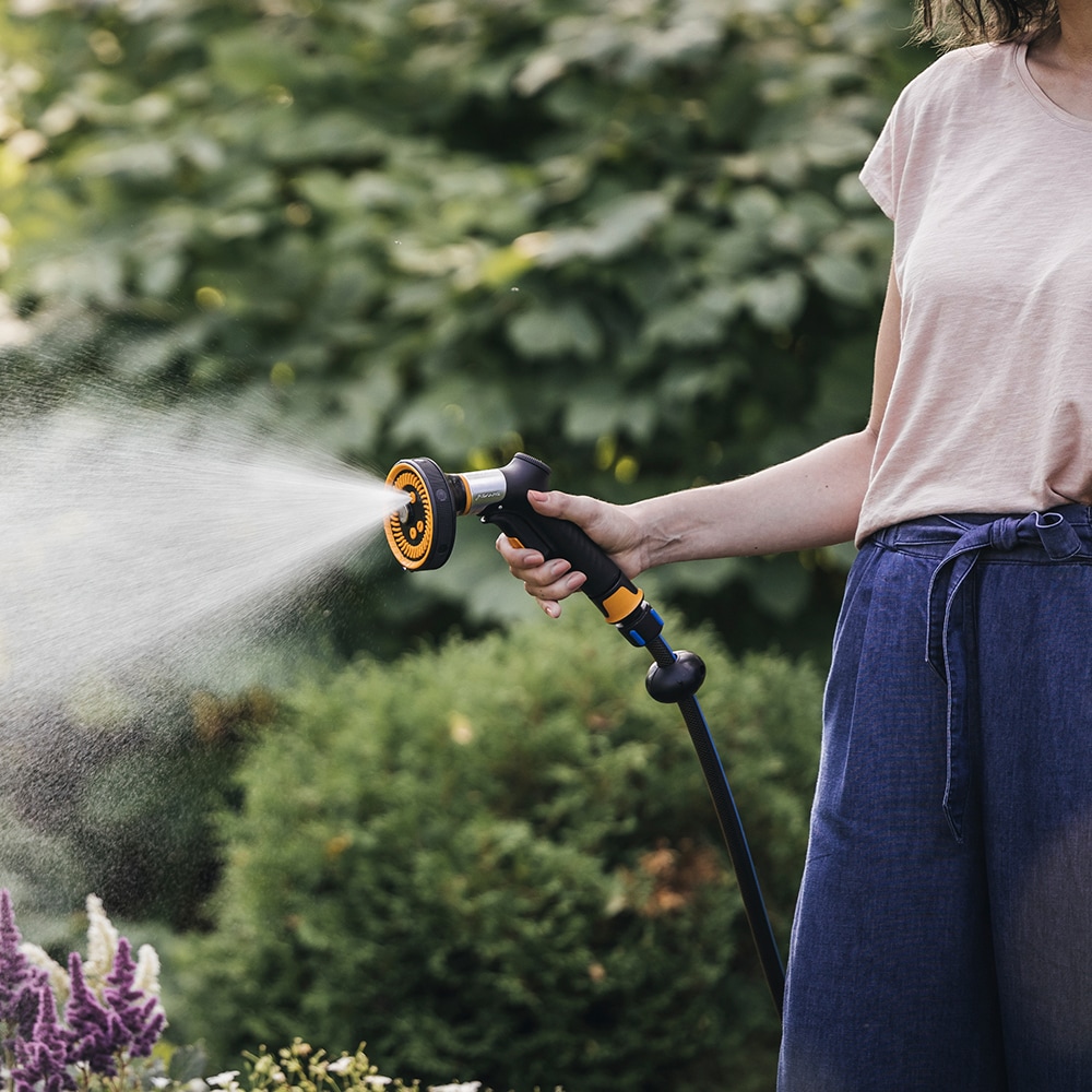 Pistol pentru stropit FISKARS 1067195, 5 jeturi, negru