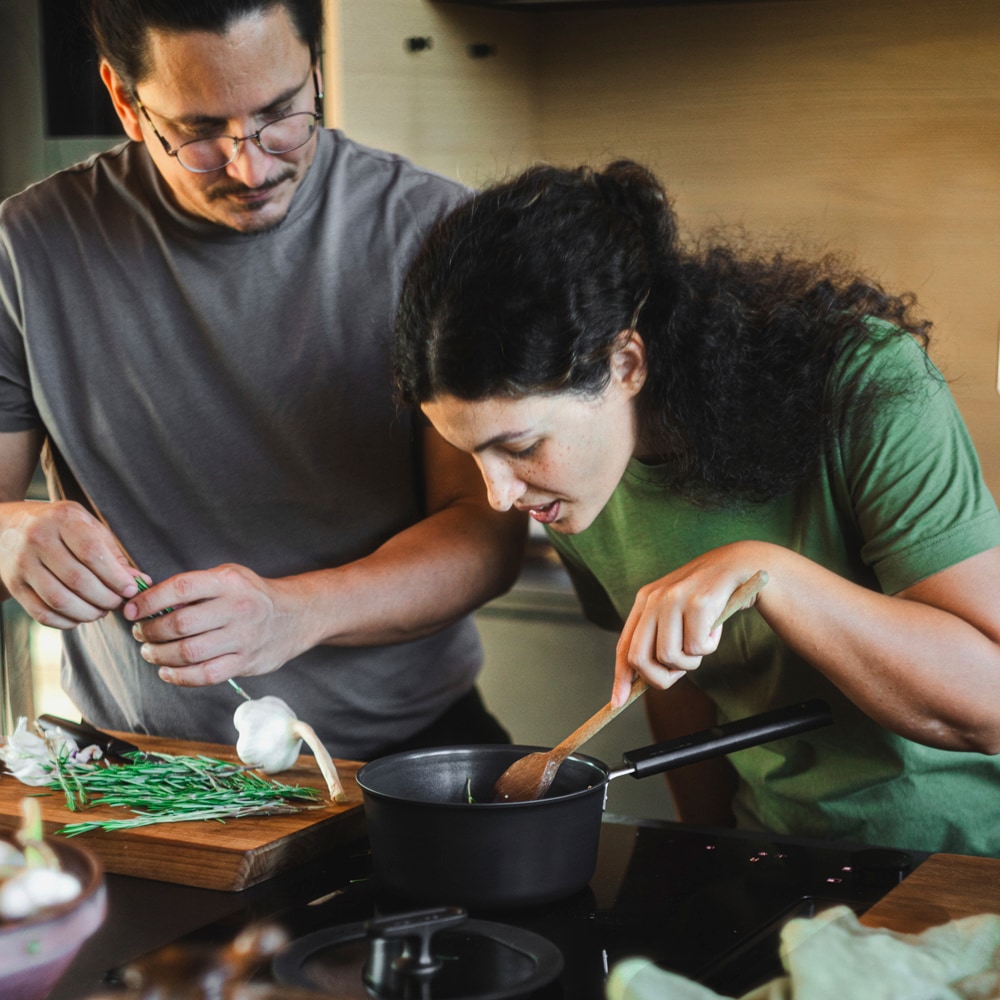 Cratita FISKARS Hard Face 1075524, 15cm, 1.8l, aluminiu, negru