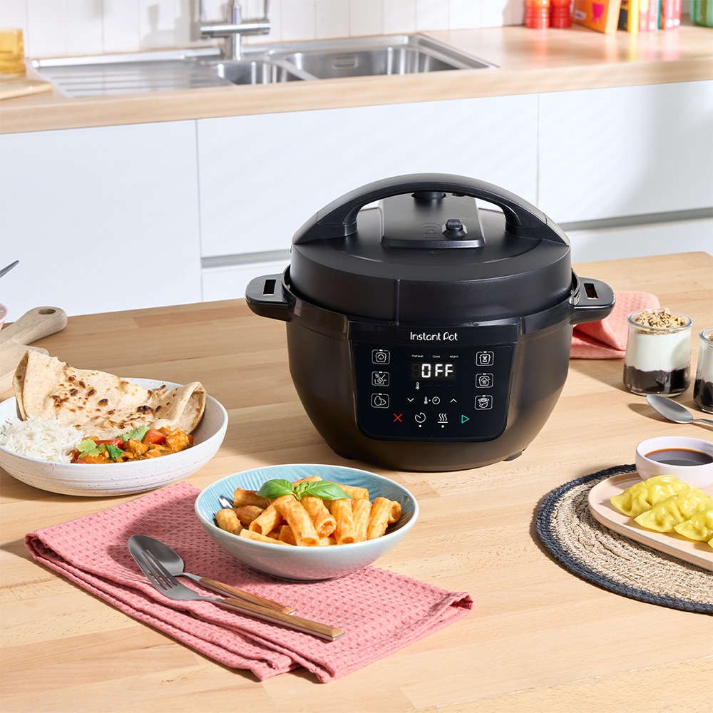 Multicooker INSTANT POT Mini 140800001EU, 3.8l, 800W, 7 programe, negru