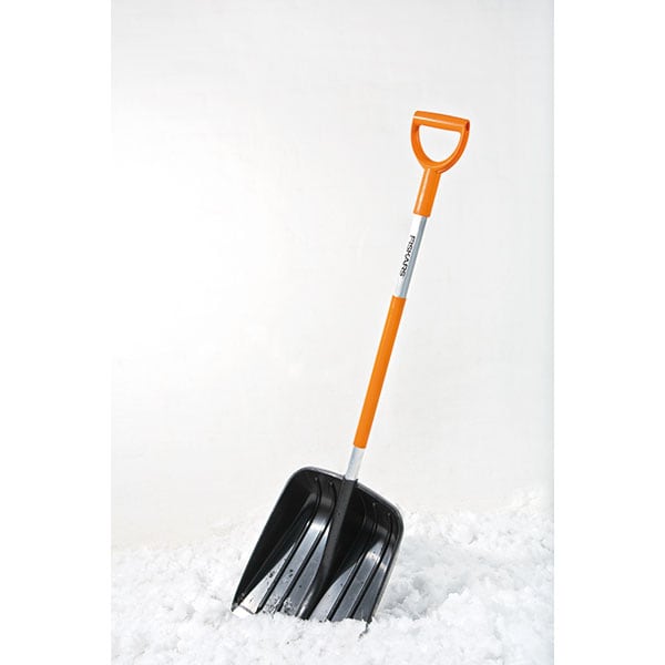 Lopata pentru zapada Fiskars SnowXpert 141001, 131cm, negru