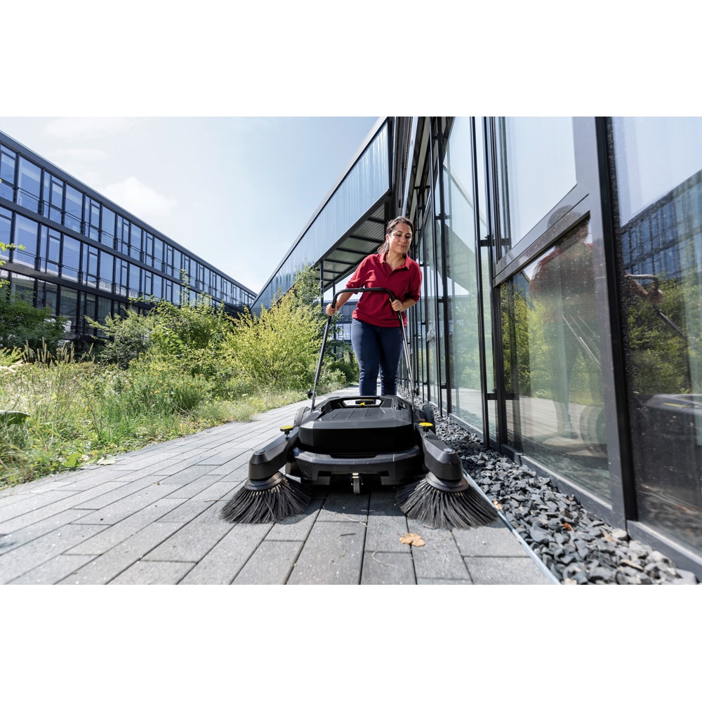 Masina pentru frecat si aspirat pardoseli KARCHER KM 70/20 C 2SB Go Further, alimentare 25.2V, productivitate 1400 mp/h, autonomie 1.5 ore