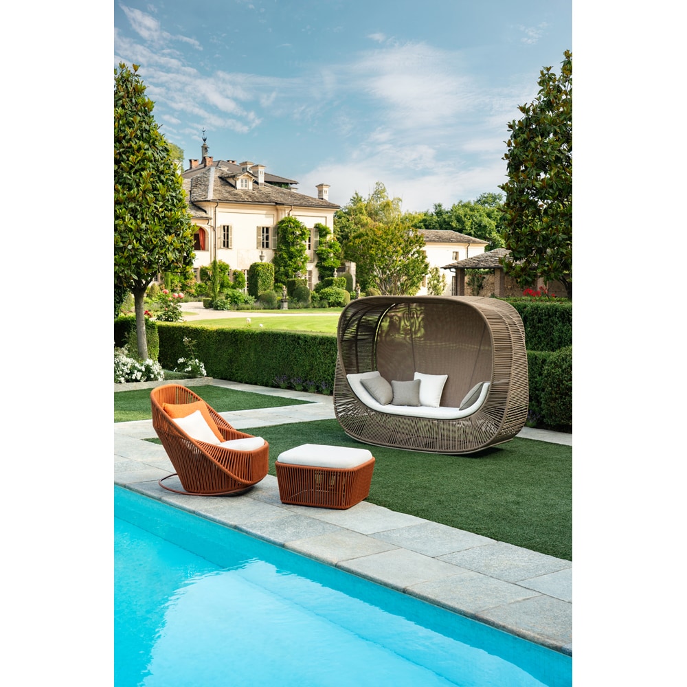 Sezlong terasa LIVINTWIST Belvedere, 106.3 x 104.4 x 111 cm, portocaliu