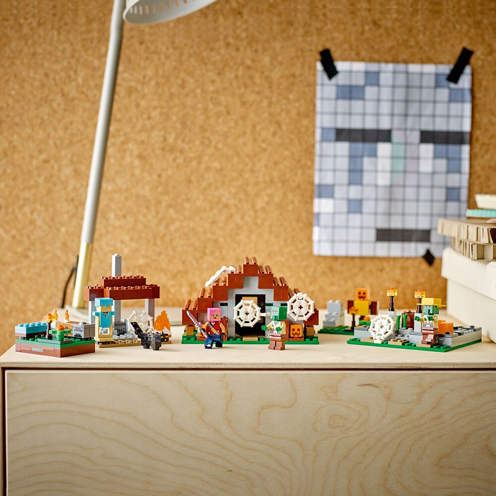 LEGO Minecraft: Satul parasit 21190, 8 ani+, 422 piese