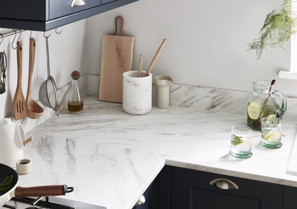 Blat bucatarie GOODHOME Agliata, PAL, 300 x 62 cm x 2.2 cm, alb marmura