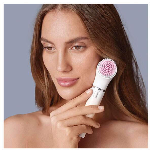 Epilator BRAUN Silk-epil 7 Beauty SET 7-895, 40 pensete, 2 viteze, 8 accesorii, baterii, alb