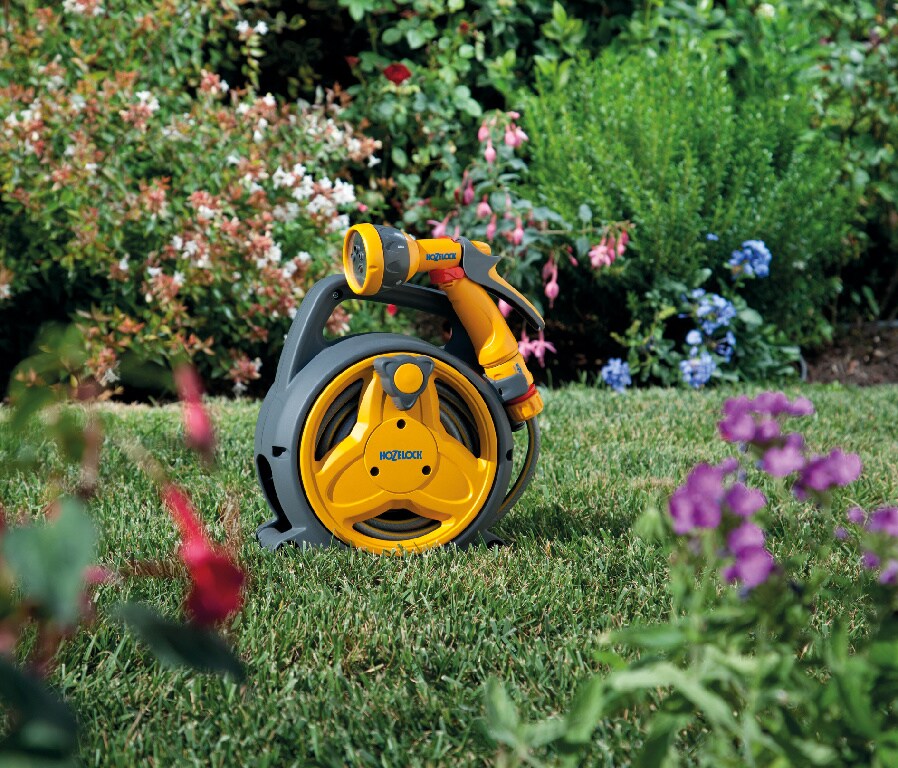 Rola derulator cu furtun si dispozitiv de stropit Hozelock, 10 m