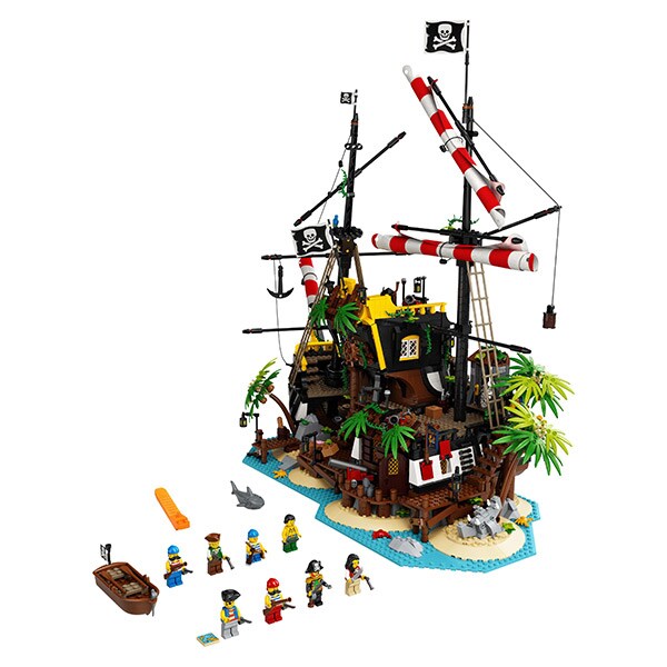 LEGO Ideas: Pirates of Barracuda Bay 21322, 16 ani+, 2545 piese