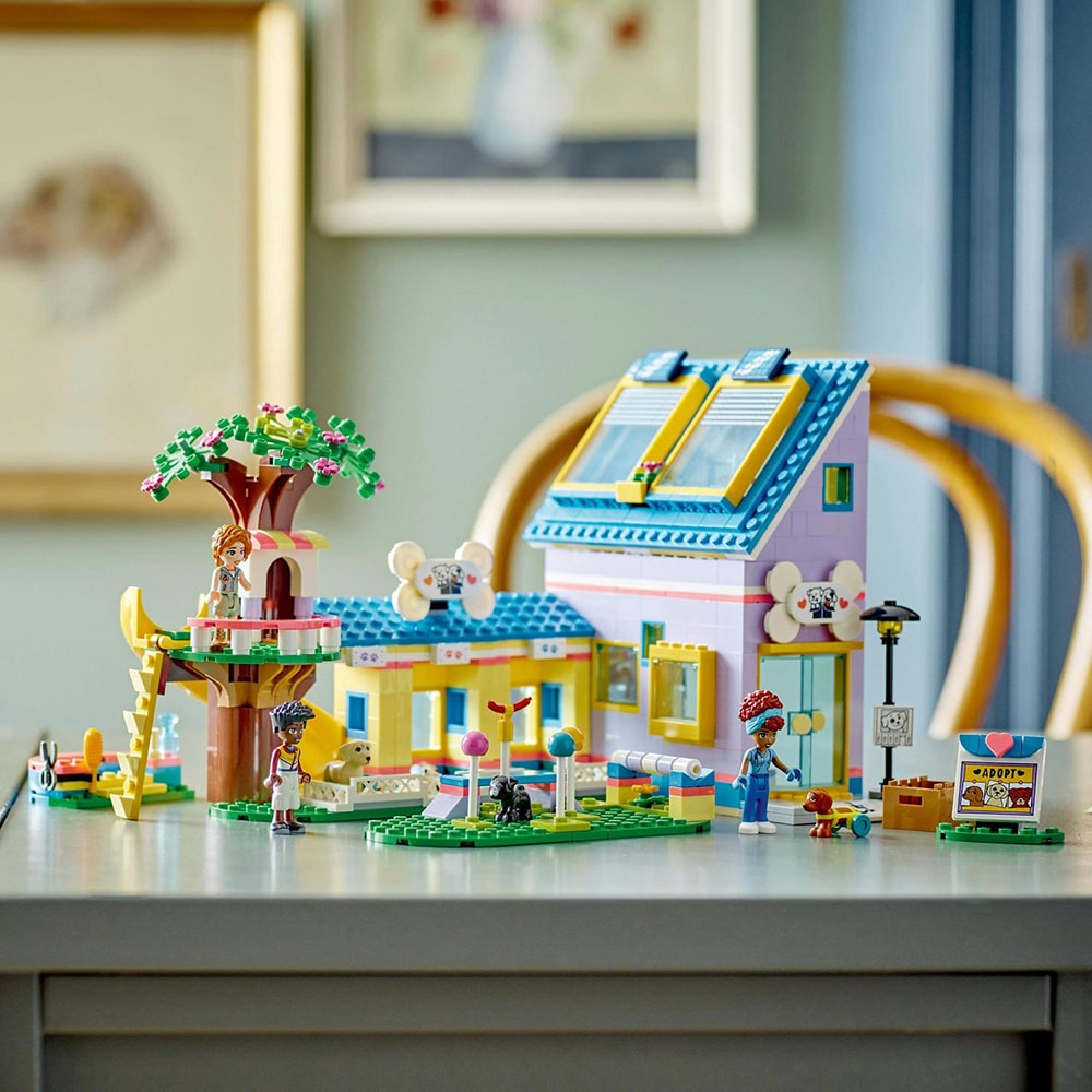 LEGO Friends: Centru de salvare pentru caini 41727, 7 ani+, 617 piese