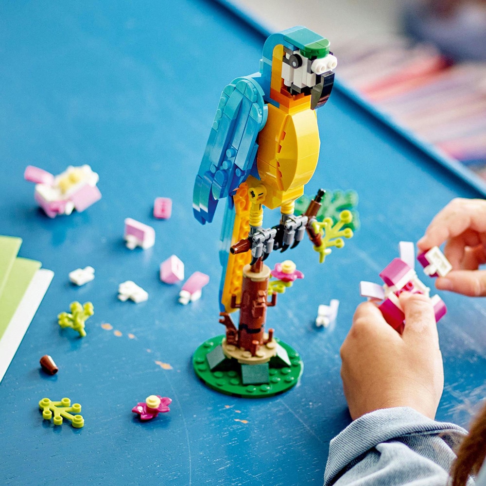 LEGO Creator: Papagal exotic 31136, 7 ani+, 253 piese