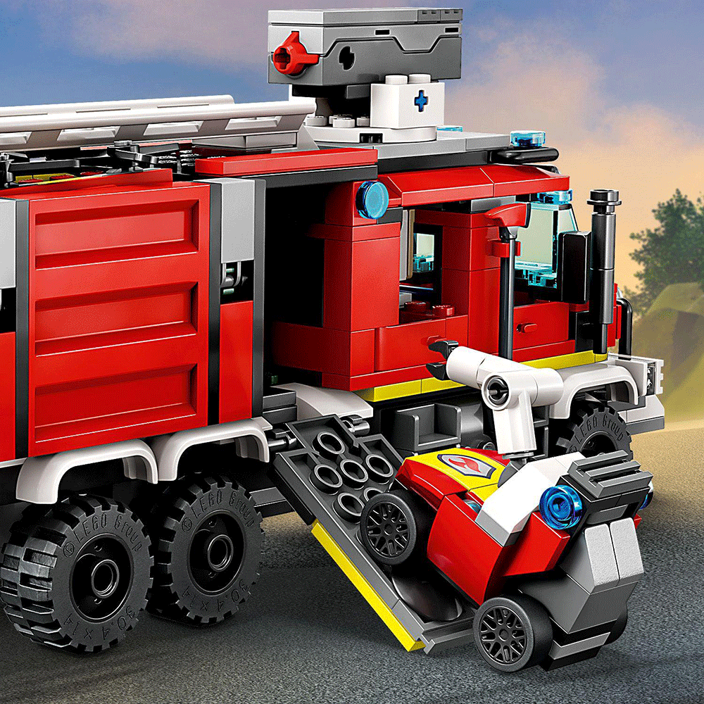 LEGO City: Masina unitatii de pompieri 60374, 7 ani+, 502 piese
