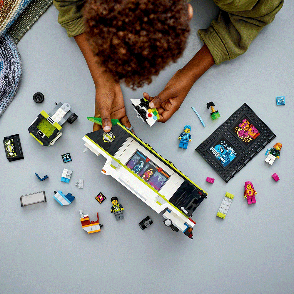LEGO City: Camion pentru turneul de gaming 60388, 7 ani+, 344 piese