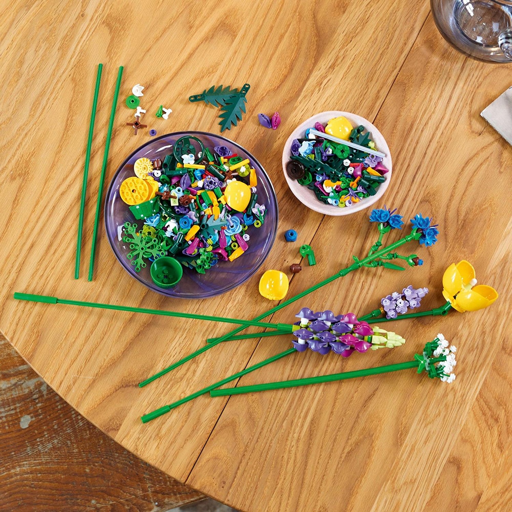 LEGO Botanicals: Buchet de flori de camp 10313, 18 ani+, 939 piese