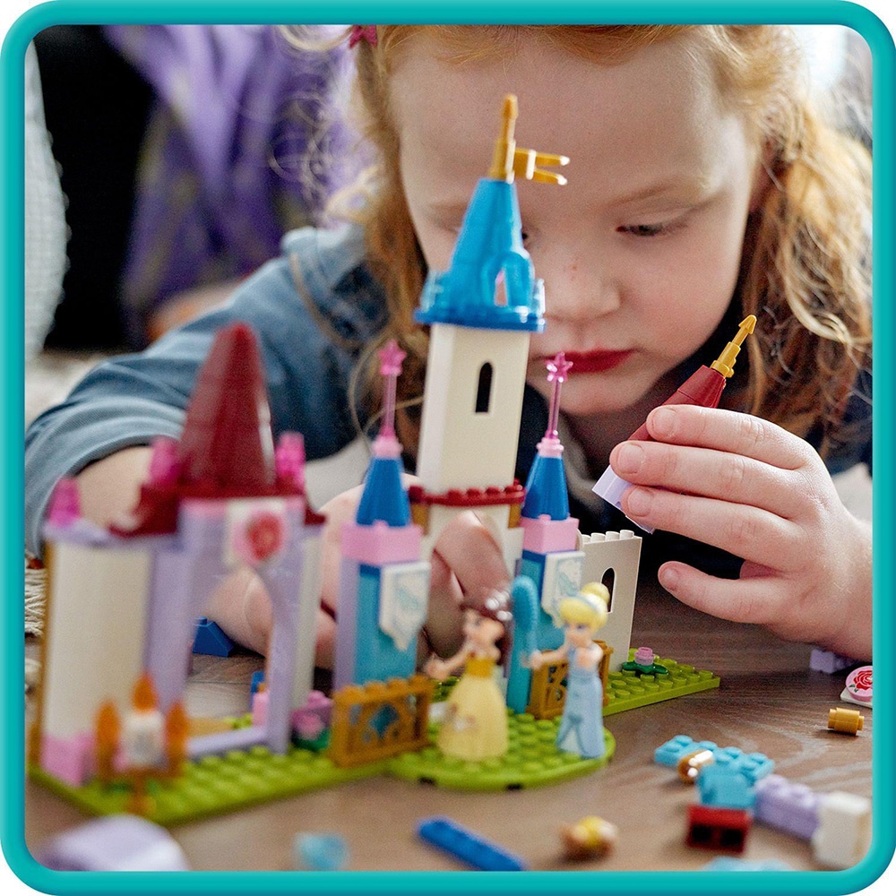 LEGO Disney Princess: Castele creative 43219, 6 ani+, 140 piese
