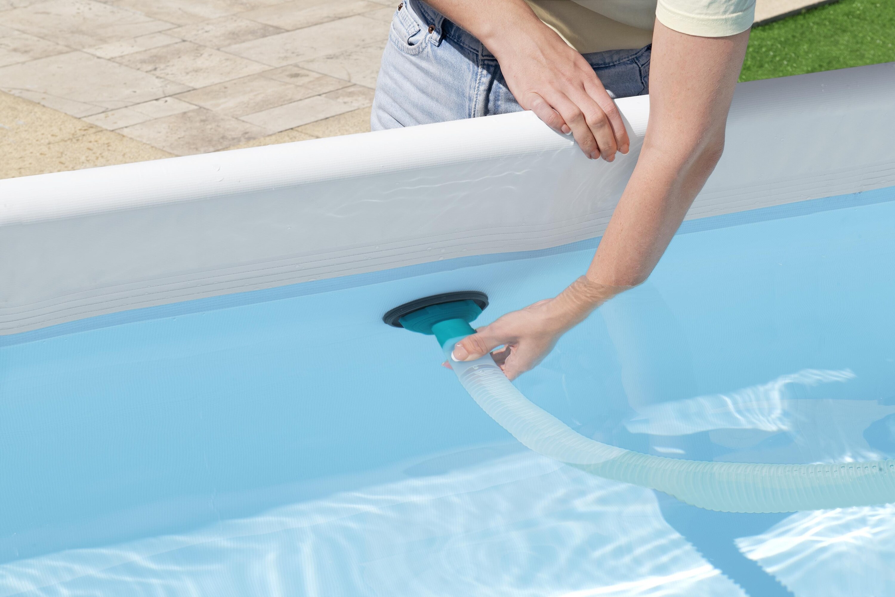 Set de curatare pentru piscine supraterane BESTWAY, pana la  610 cm