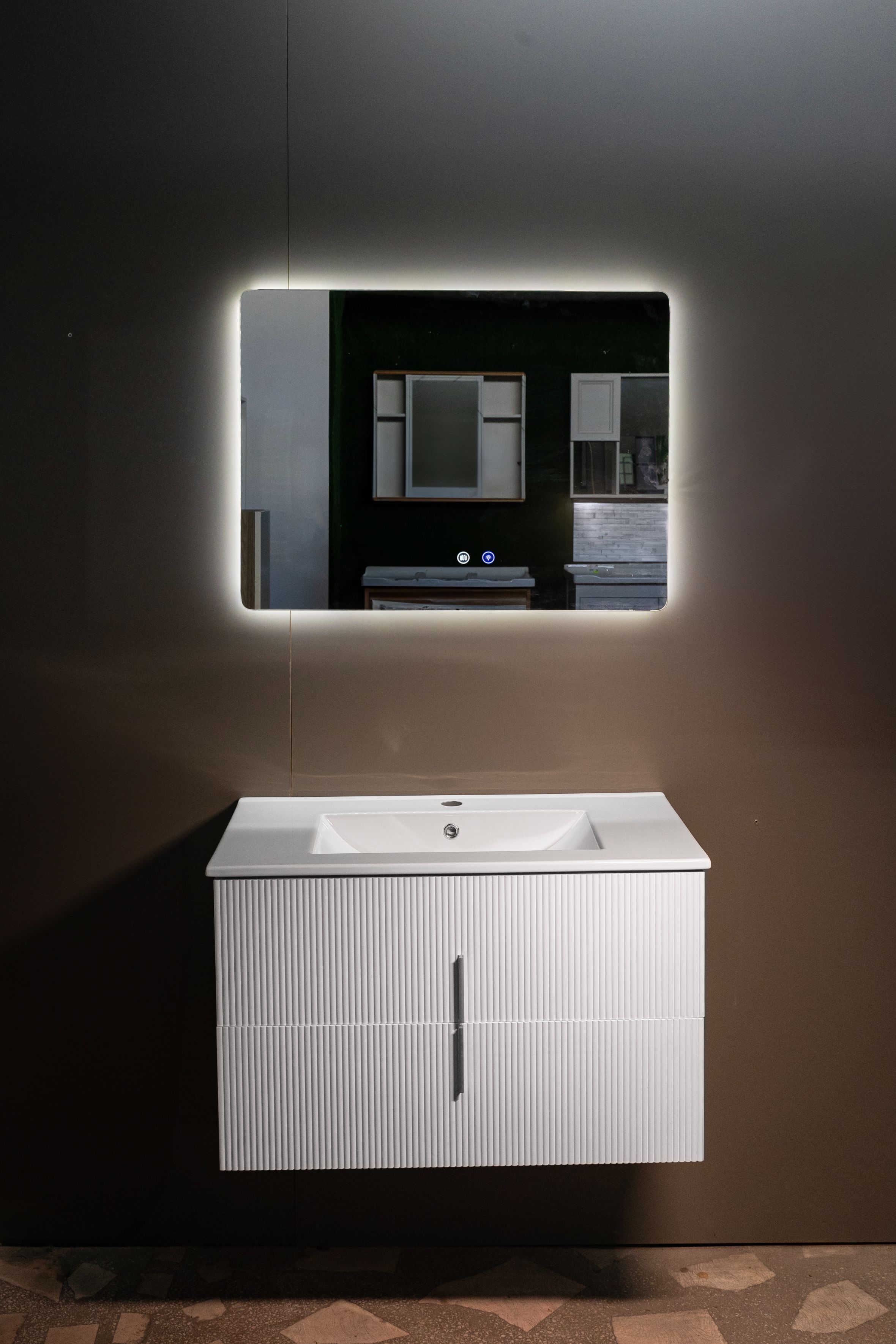 Oglinda baie, LED, 60 x 80 cm, reversibila, cu dezaburire