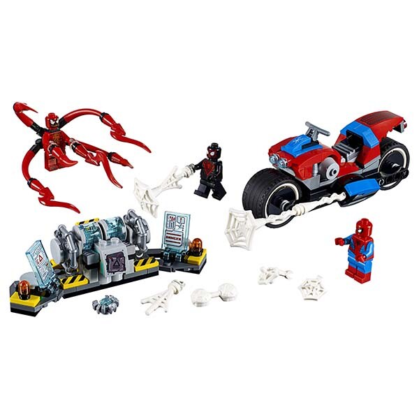 LEGO Super Heroes: Salvarea cu motocicleta a lui Spider-Man 76113, 6 ani+, 235 piese