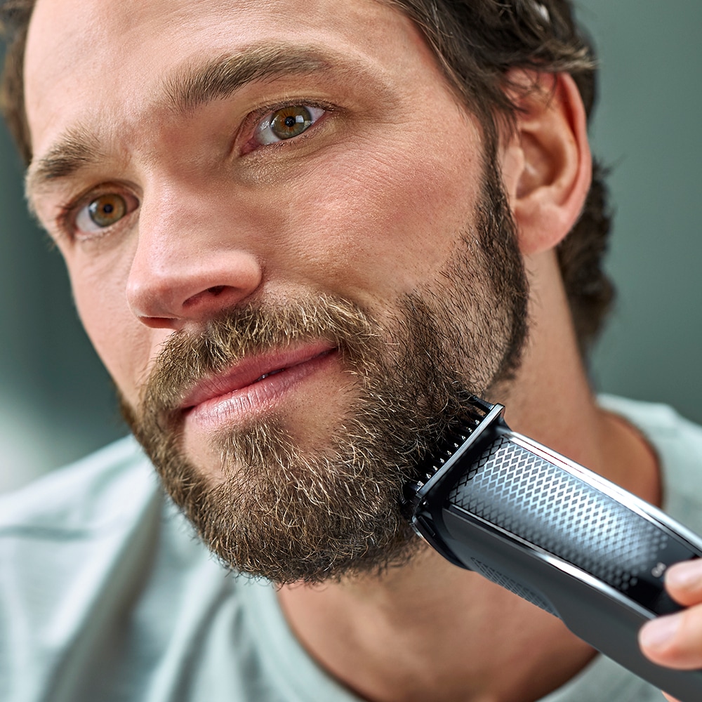 Aparat de tuns barba PHILIPS Seria 5000 BT5515/70, acumulator, autonomie 90 min, negru