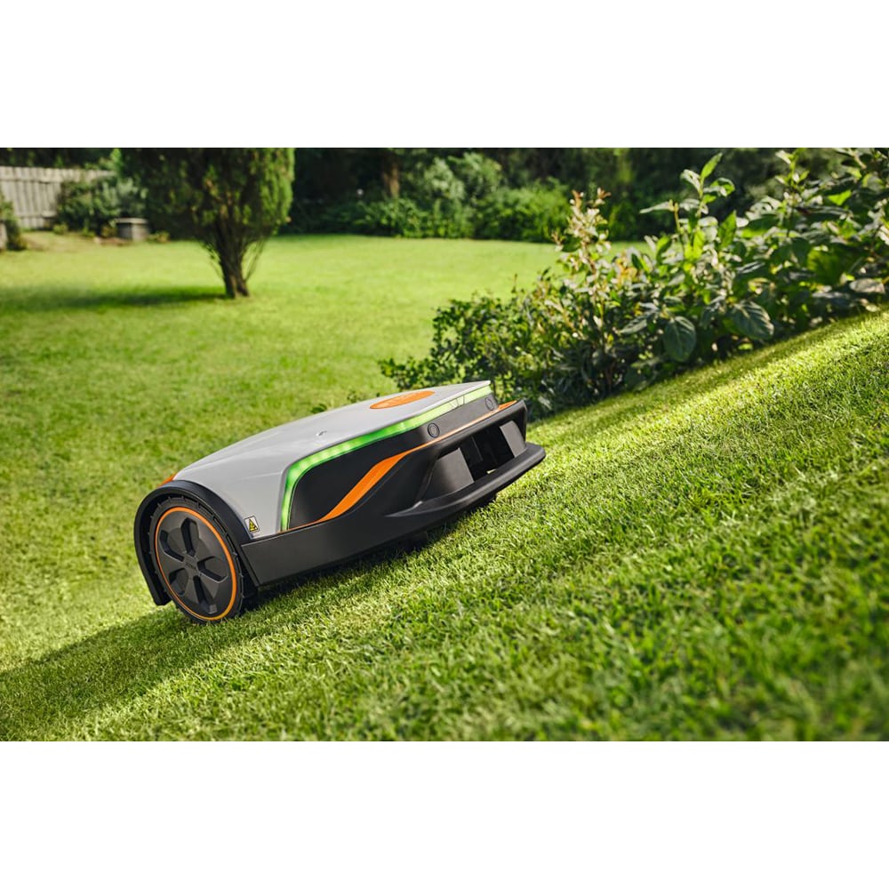 Robot de tuns gazonul STIHL iMOW 6, 3000 mp, latime de taiere 28 cm, autonomie max 150 min, Wi-Fi, Bluetooth