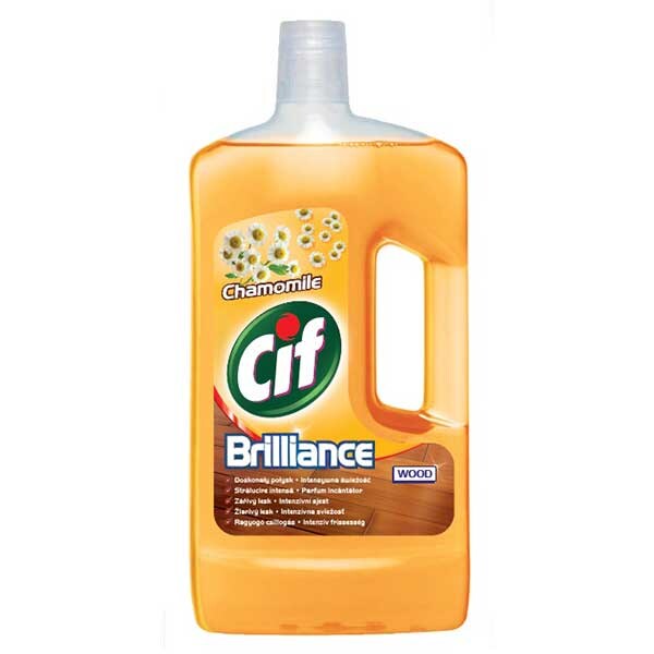 Solutie pentru curatarea podelelor si suprafetelor de lemn CIF Brilliance Chamomile, 1L