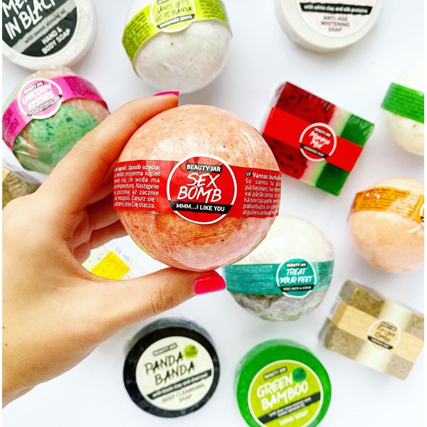 Bomba de baie cu aroma de capsuni BEAUTY JAR Sex Bomb, 150g