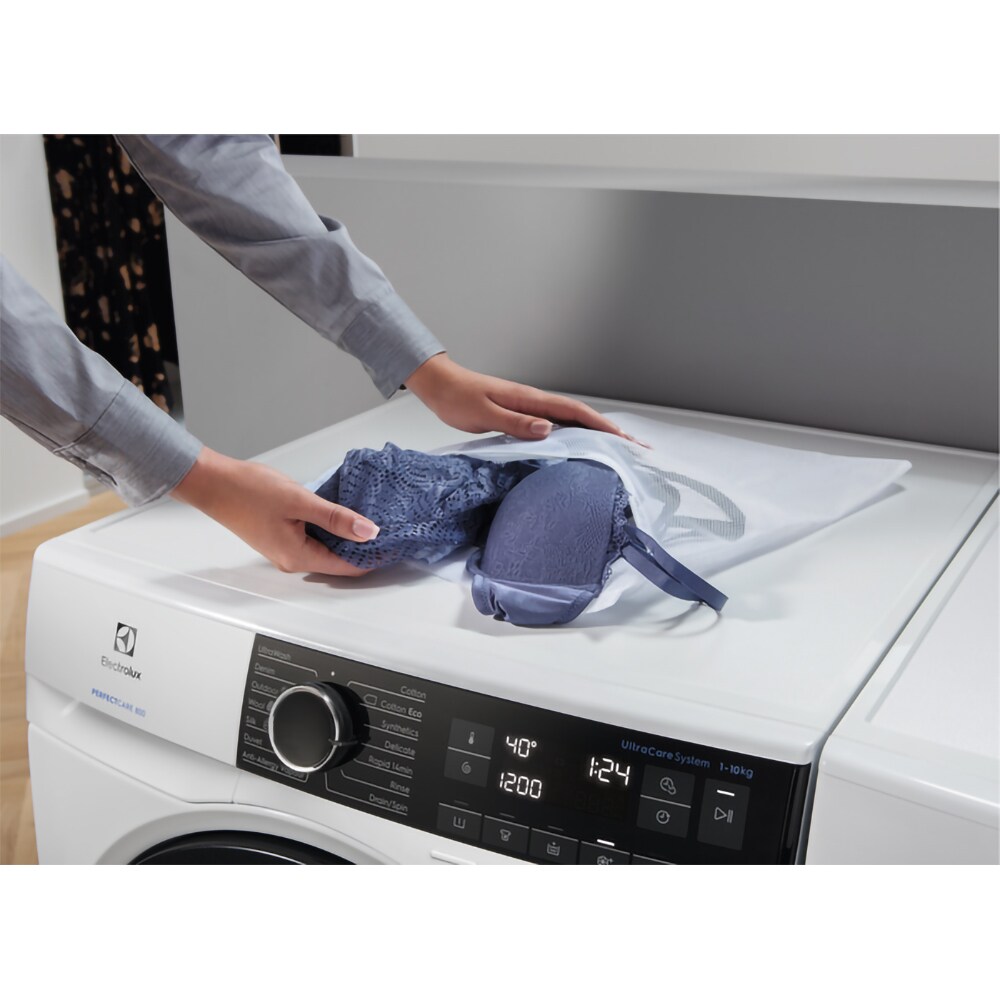 Set saci pentru spalarea hainelor delicate ELECTROLUX E4WSWB41, 2 bucati