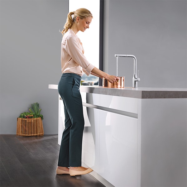 Baterie bucatarie GROHE Essence Foot Control 30311000, dus extractibil, metal, cromat