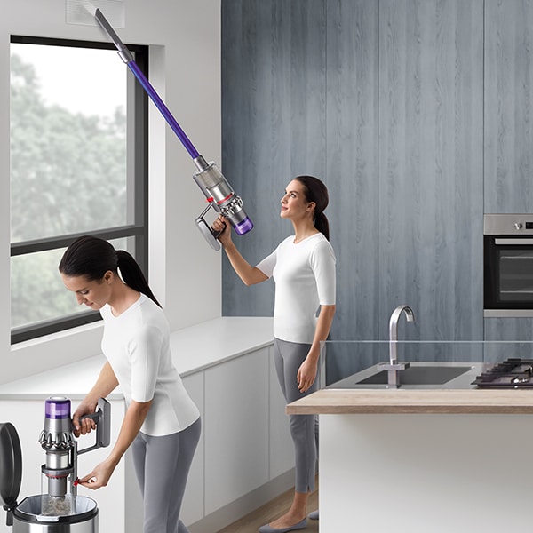Aspirator vertical DYSON V11 Animal Extra, 0.76l, 29.4V, autonomie max 60 min, sistem de curatare Point&Shoot, mov-argintiu