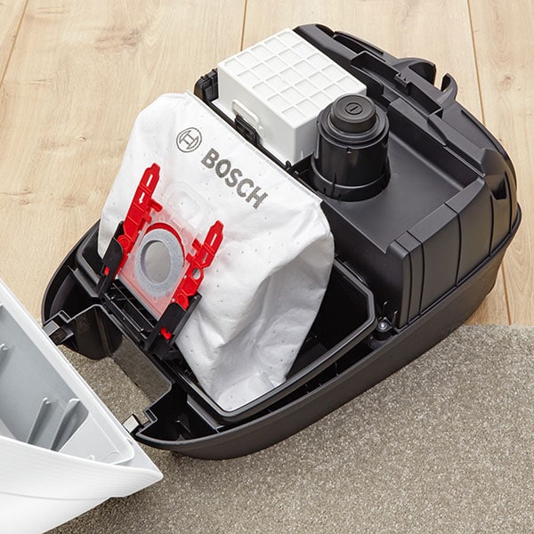 Aspirator cu sac BOSCH ProSilence BGB6SIL1, 4l, 700W, 66dB, alb-negru