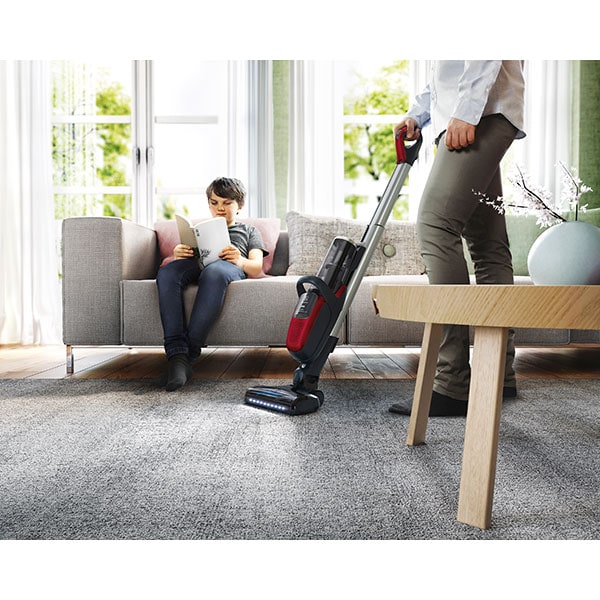 Aspirator vertical ELECTROLUX Pure F9 PF91-ANIMA, 0.7l, 36V, autonomie max 60 min, rosu-negru