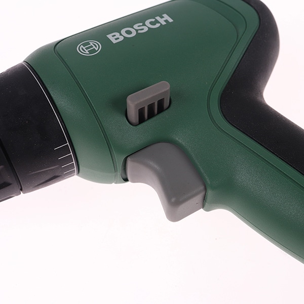 Masina de gaurit si insurubat (bormasina) BOSCH UniversalDrill 18 06039C8001, 18V, 1 acumulator 1.5Ah, 1450RPM, mandrina 10 mm