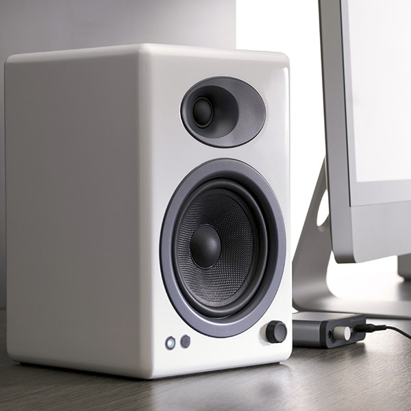 Boxe AUDIOENGINE A5+, amplificate, 100W RMS, alb