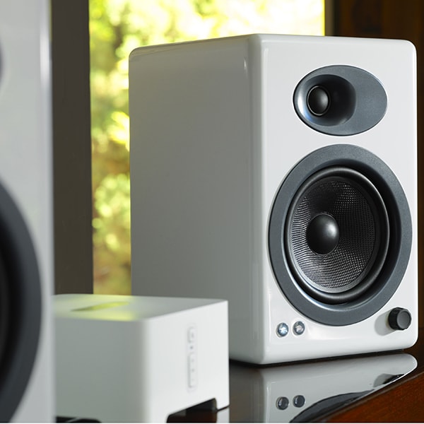 Boxe AUDIOENGINE A5+, amplificate, 100W RMS, alb