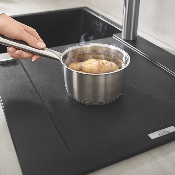 Chiuveta bucatarie GROHE K500 31644AP0, 1 cuva, picurator reversibil, compozit quartz, negru