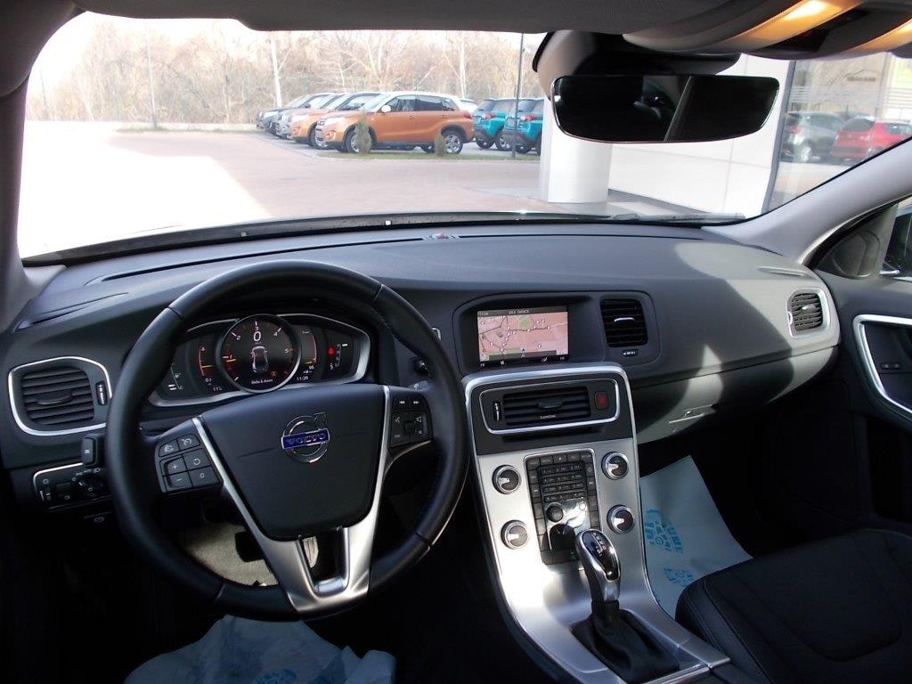 Volvo S60 Cross Country, 2.0 diesel, 150 cp