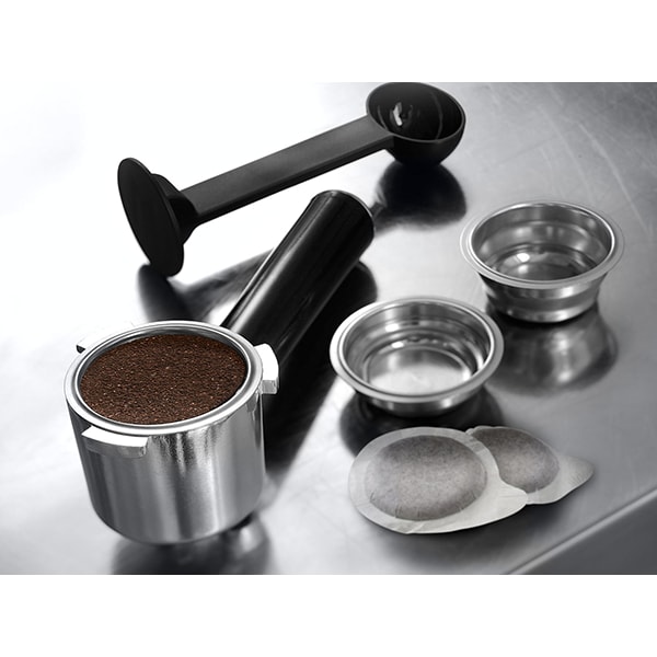 Espressor manual DELONGHI Dedica Style EC 685.R, 1.1l, 1100W, 15 bar, sistemul Cappuccino, rosu-argintiu