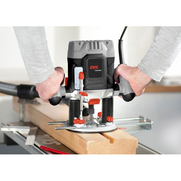 Masina de frezat SKIL F0151841AA, 1200W, 11000-30000RPM, 6-8mm, cursa 55mm max