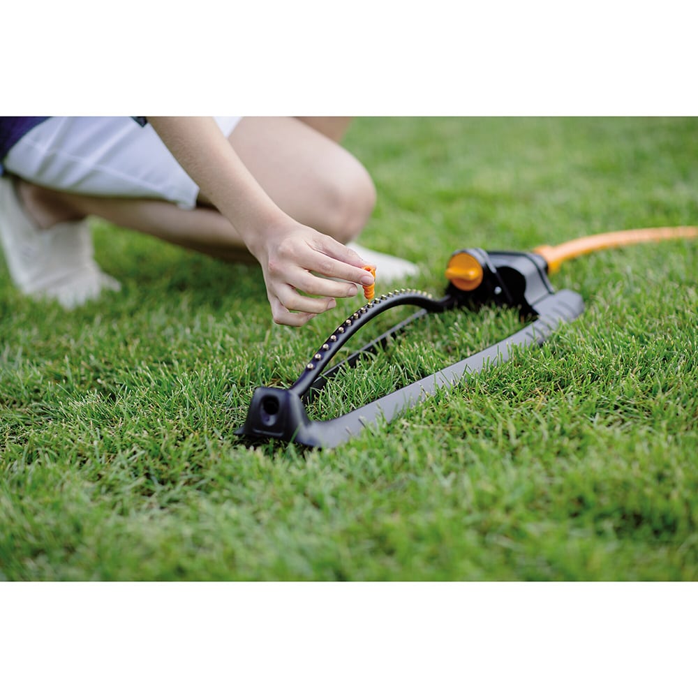 Aspersor oscilant FISKARS 1023659, 150 - 300 mp