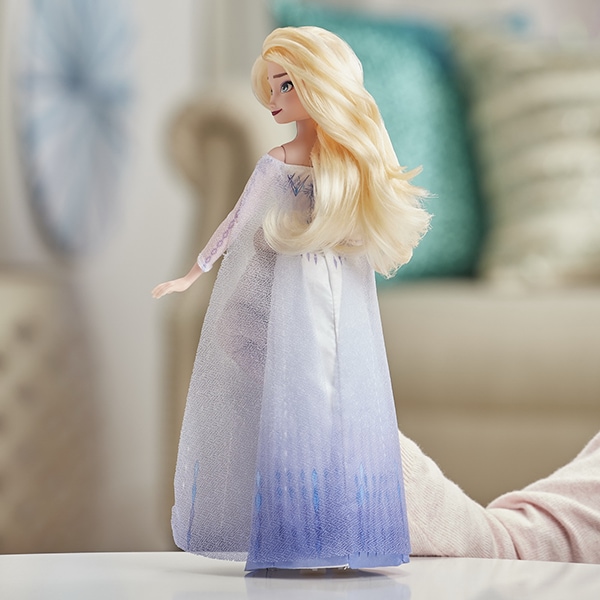 Papusa FROZEN Disney II - Elsa Musical Adventure E8880, 3 ani+, alb-belu