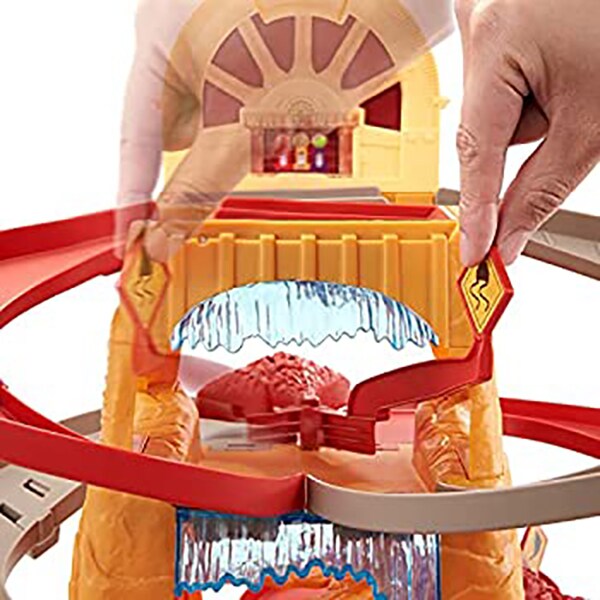 Set CARS Pista Radiator MTGTK90, 4 ani+, multicolor