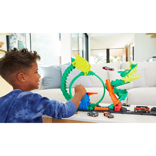 Set masinuta HOT WHEELS Cursa dragonului MTHDP03O, 5 ani+, multicolor