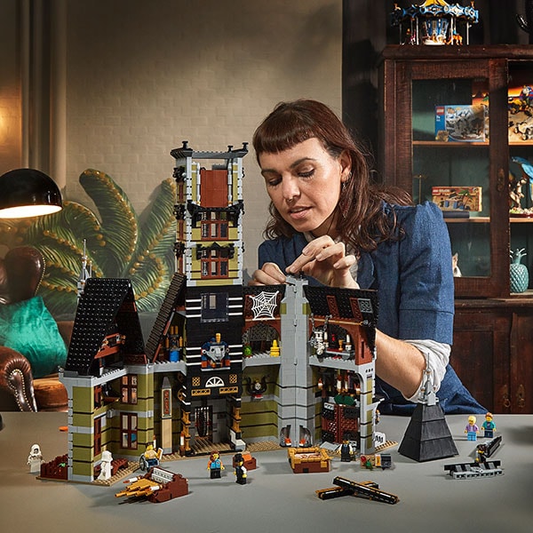 LEGO Creator Expert: Casa bantuita 10273, 18 ani+, 3231 piese