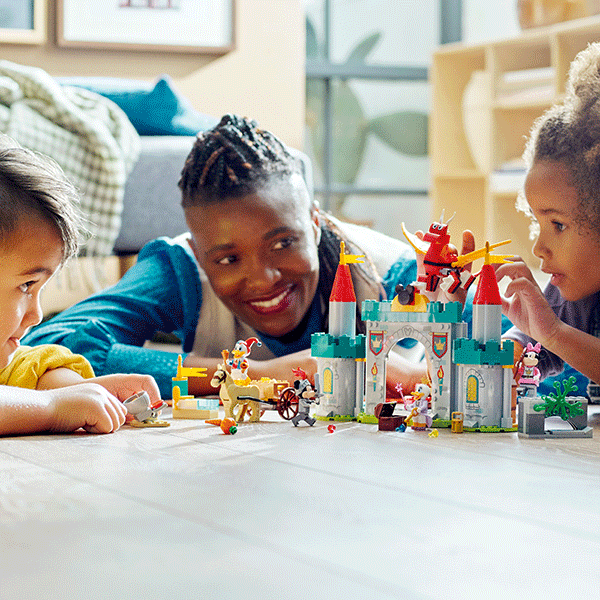 LEGO Mickey and Friends: Mickey si prietenii apara castelul 10780, 4 ani+, 215 piese